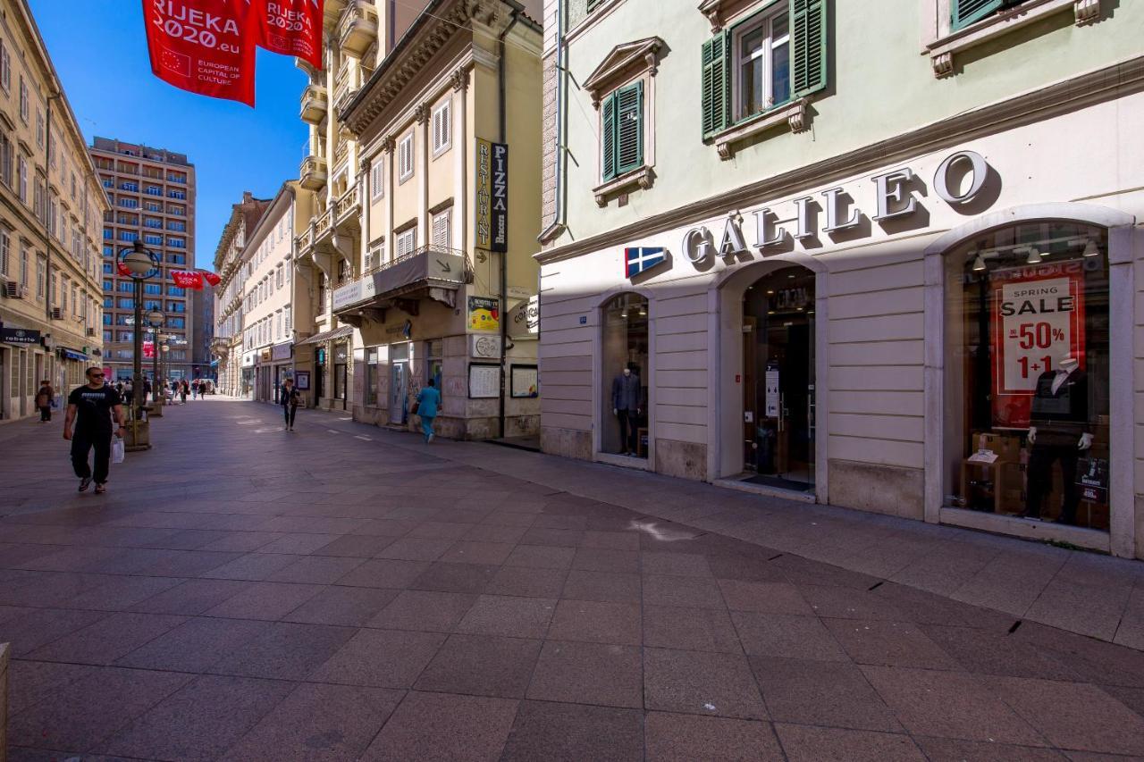 4 Season Apartments Rijeka Bagian luar foto